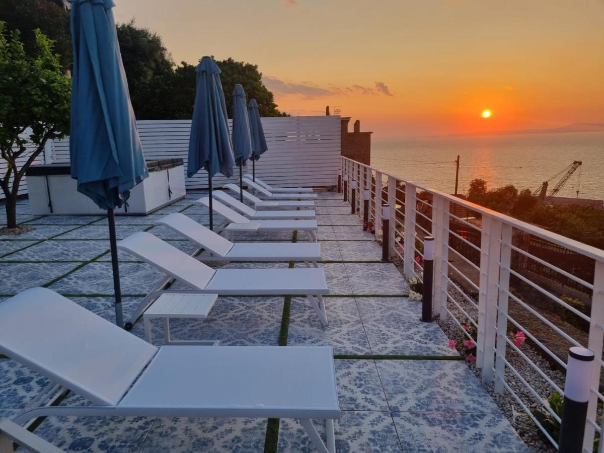 Relais Al Castello Bed & Breakfast กาสเตลลัมมาเร ดิ สตาเบีย ภายนอก รูปภาพ